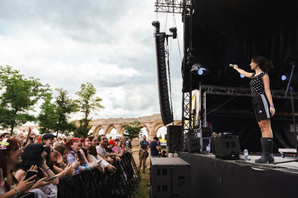 Le public face à la scène lors de l'édition 2025.